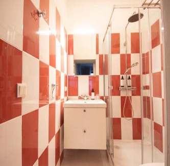 Funfhaus Bed & Breakfast | Oak House Vienna