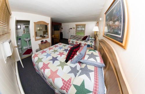 Whitehall House | Oak Park Inn
