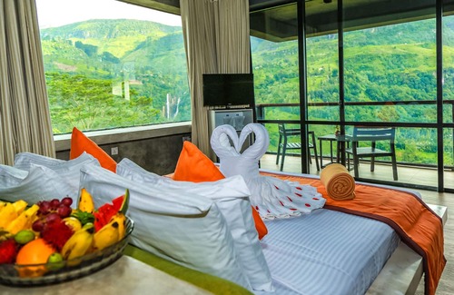 Ramboda Hotel | Oak Ray Tea Bush