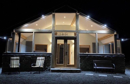Tirabad Cottage | Oak View Cottage