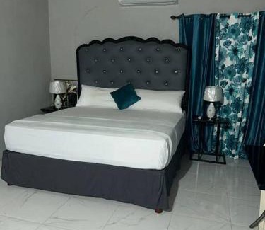 Rhyne Park Village Apartment | Oak Villa Montego Bay2 King Room