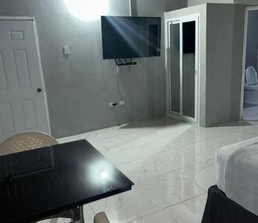 Rhyne Park Village Apartment | Oak Villa Montego Bay2 King Room