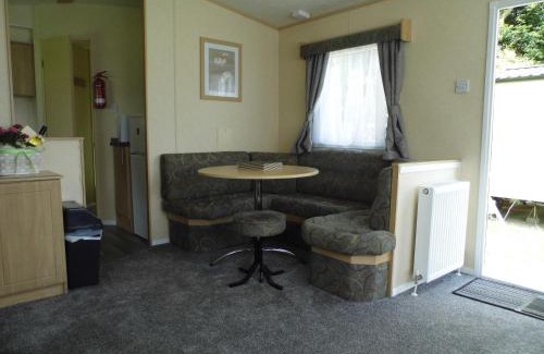 Clacton-on-Sea Resort | Oakdene -3 Bedroom Caravan