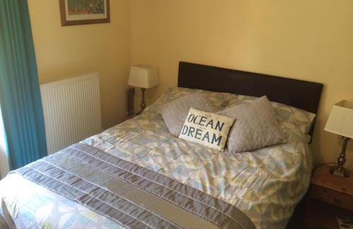 Oakenholt Bed & Breakfast | Oakenholt Farm Bed and Breakfast