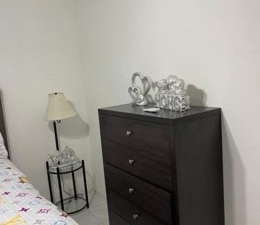 Camperdown Apartment | Oakland’s city view