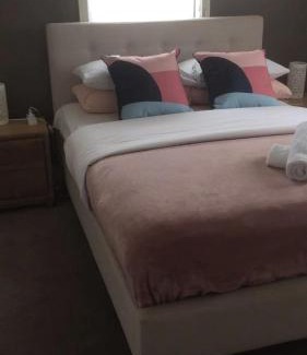 Oaklands Junction House | Oaklands Junction homes