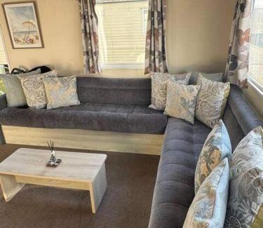 Rhyl House | Oaklands Stunning Mini Lodge