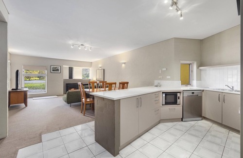 Lake Crackenback Apartment | Oaks Lake Crackenback Resort