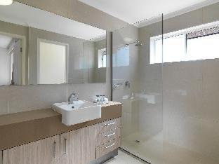 Golden Beach Resort | Oaks Sunshine Coast Oasis Resort