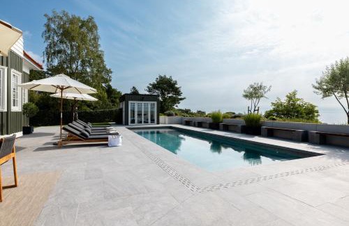 Aspet Villa | Oakvale Villa Sand