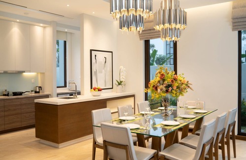Bai Chay Villa | Oakwood Ha Long