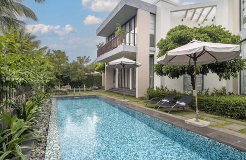 Bai Chay Villa | Oakwood Ha Long