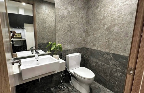 Hong Linh Hotel | Oanh Luxstay