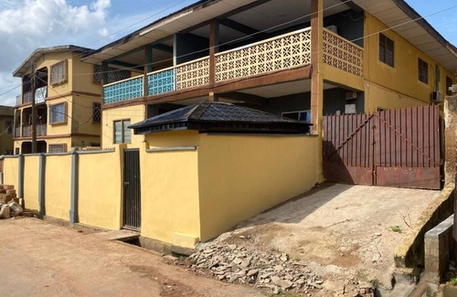 Ibadan House | OAO | 1 Bed Modern Apartment (Mokola, Ibadan)