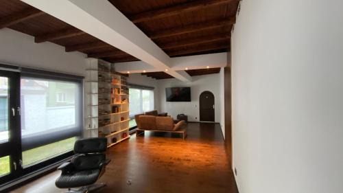 Laar Apartment | OASE im grünen Hinterhof, EG, Ruhe, Terrasse, Carport, free PayTV, Kaffee&Tee, Fahrräder