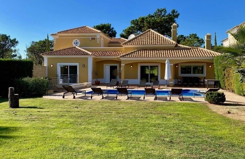 Sesmarias Villa | Oasis 4 Luxury spacious Beach Villa, with Private Pool and Sea View