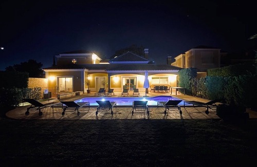 Sesmarias Villa | Oasis 4 Luxury spacious Beach Villa, with Private Pool and Sea View