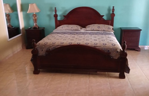 Munoz Hotel | Oasis Adult Resort