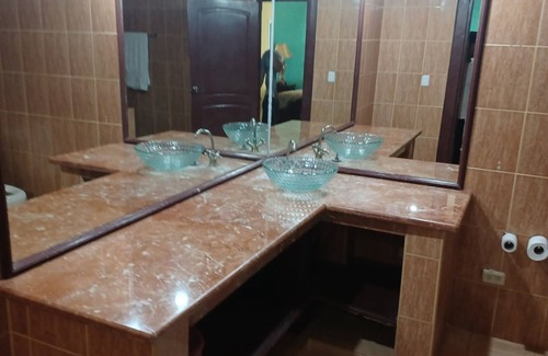 Munoz Hotel | Oasis Adult Resort