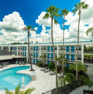 Terrace Park Hotel | OASIS BAY SUITES, Tampa, Busch Gardens, USF