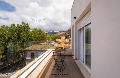 Las Acacias Apartment | Oasis Beach, Pedregalejo By AlohaMálaga