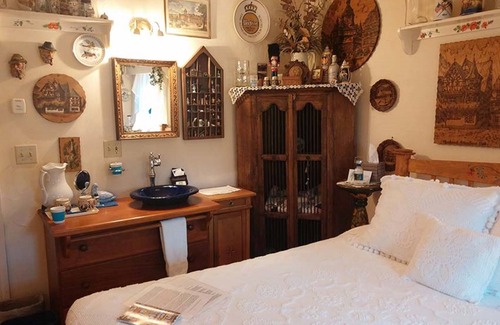 Springville Bed & Breakfast | Oasis Bed and Breakfast