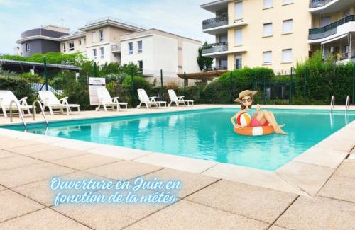 Les Aunettes Apartment | Oasis d'Exception avec Terrasse Privée & Piscine !