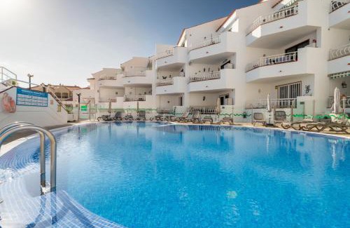 Los Cristianos Apartment | Oasis Diamente - heated pool