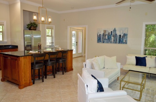 Daphne House | Oasis in Daphne