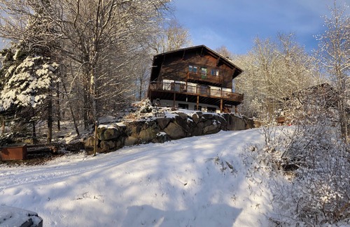 Sainte-Agathe-des-Monts Ski Chalet | Oasis of family comfort and peace in the heart of forested ski country