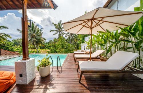 Petulu Villa | Oasis Ubud - Exclusive Luxury Villa in Ubud - Expansive Pool & 2 Stunning Bedrooms - Your Private Jungle Retreat