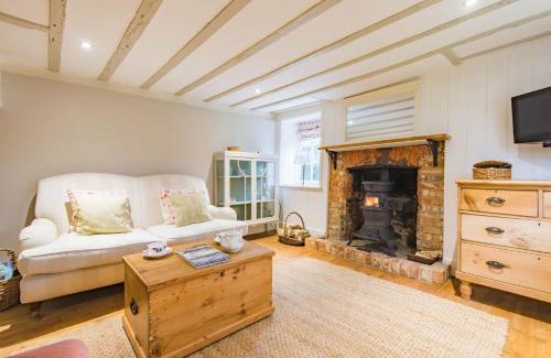 Faversham House | Oast Barn Cottage by Bloom Stays