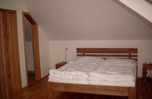 Nova Bystrice Villa | Obora 827 Nova Bystrice