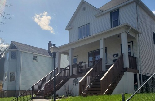 Observation Hill Apartment | Observation Hill- near Canal Park, Downtown, Bayfront, and the Craft District.