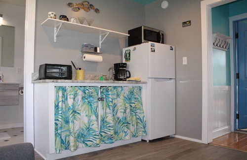 Colington House | OBX~Sunset View~Gazebo~Bike Path~Walk to Beach~Free Bikes & Kayaks~Super Clean!