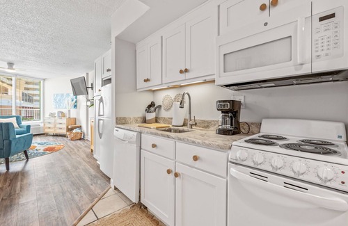 Myrtle Beach Apartment | "Ocean Bleu" 1BR Oceanview Located in Caravelle
