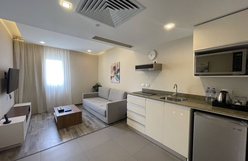 Heliopolis Apartment | Ocean Blue Studios