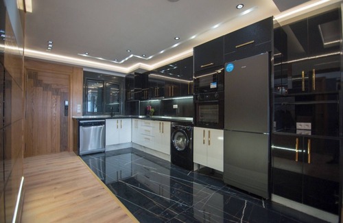 Mediouna Apartment | Ocean blue titrite