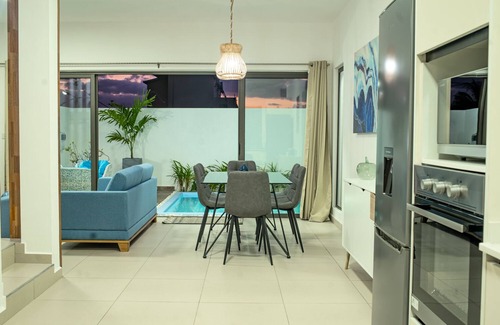Flic-en-Flac Villa | Ocean Blue Villa with private pool at Flic-en-Flac
