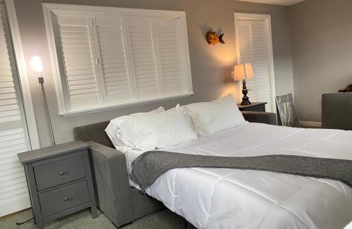 Gloucester Apartment | Ocean Breeze-8min Walk to Beach
