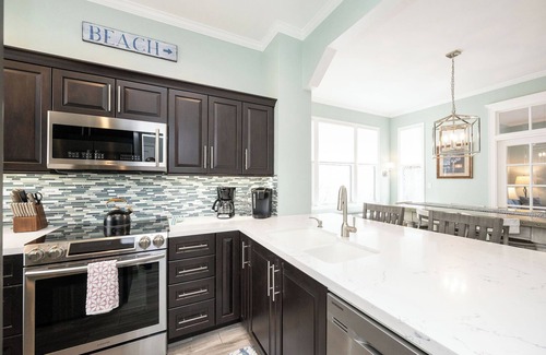 Bahama Village House | OCEAN BREEZE BUNGALOW-Stunning 2 Bedroom/2.5 Bathroom in Truman Annex