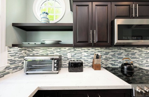 Bahama Village House | OCEAN BREEZE BUNGALOW-Stunning 2 Bedroom/2.5 Bathroom in Truman Annex