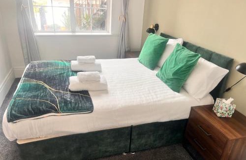 Southend-on-Sea Apartment | Ocean Breeze