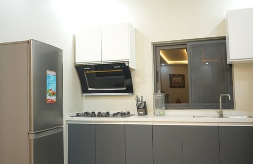 Kerr Serign Apartment | Ocean Breeze Luxury Apartments