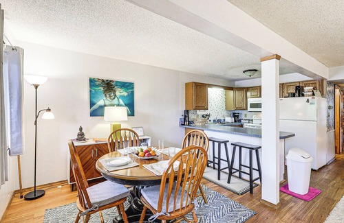 Caine Woods Condo | Ocean City Condo w/Pool Access: Walk to Beach!