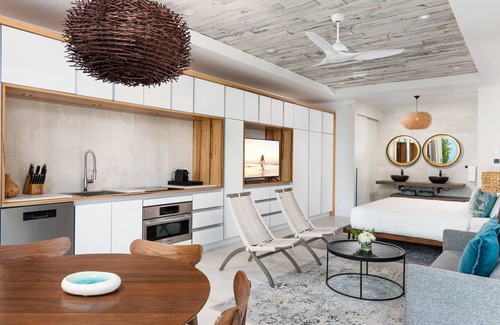 Leeward Settlement Villa | Ocean Dream 5 BR Villa Azur - Oceanfront