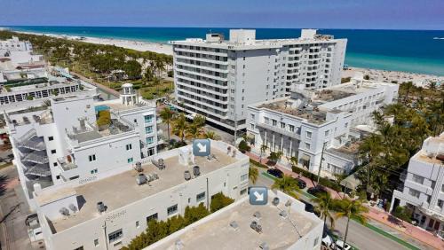 South Pointe Apartment | Ocean Drive South of Fifth Miami Beach Family & Pet Friendly