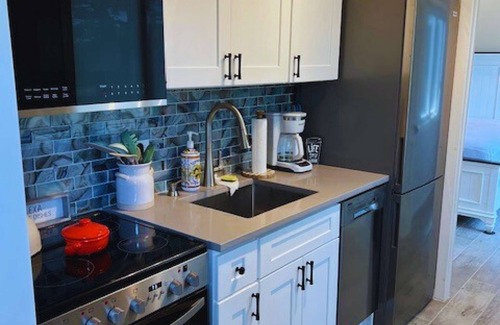 Napeague Apartment | Ocean Dwelling w/PKG+Balcony+WiFi+HeatedPool