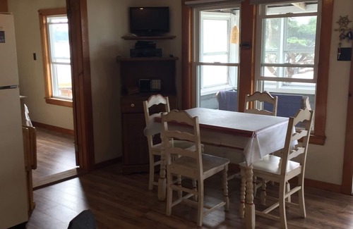 Steuben Cabin | Ocean front 1 bedroom cabin steps from the ocean