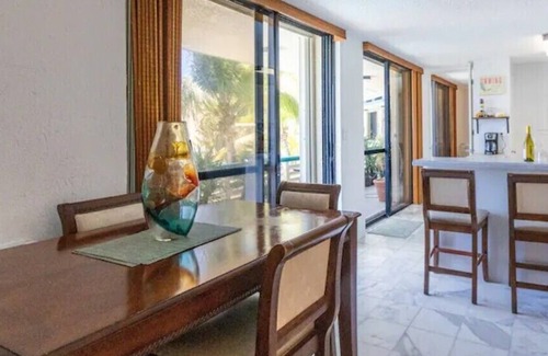 Bolongo Bay Condo | Ocean-Front 3 Bedroom Villa! Optional SUV Rental